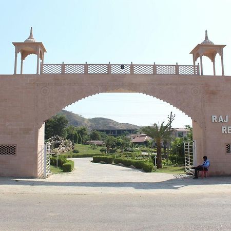 Raj Mahal Resort & Spa Neemrana Exterior photo